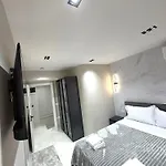 Shkoder Apartament Apartman *